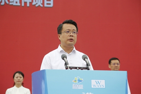 淮安杏彩(中国)轻量化车载新型显示组件项目开工建设4.JPG